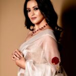 Priyanka Sarkar Instagram - #EventReady ... with @makeupbysumanganguly @moumitasani @fashiondoctor_official @imsayandey @bhaskar5100 @abhireporting ...