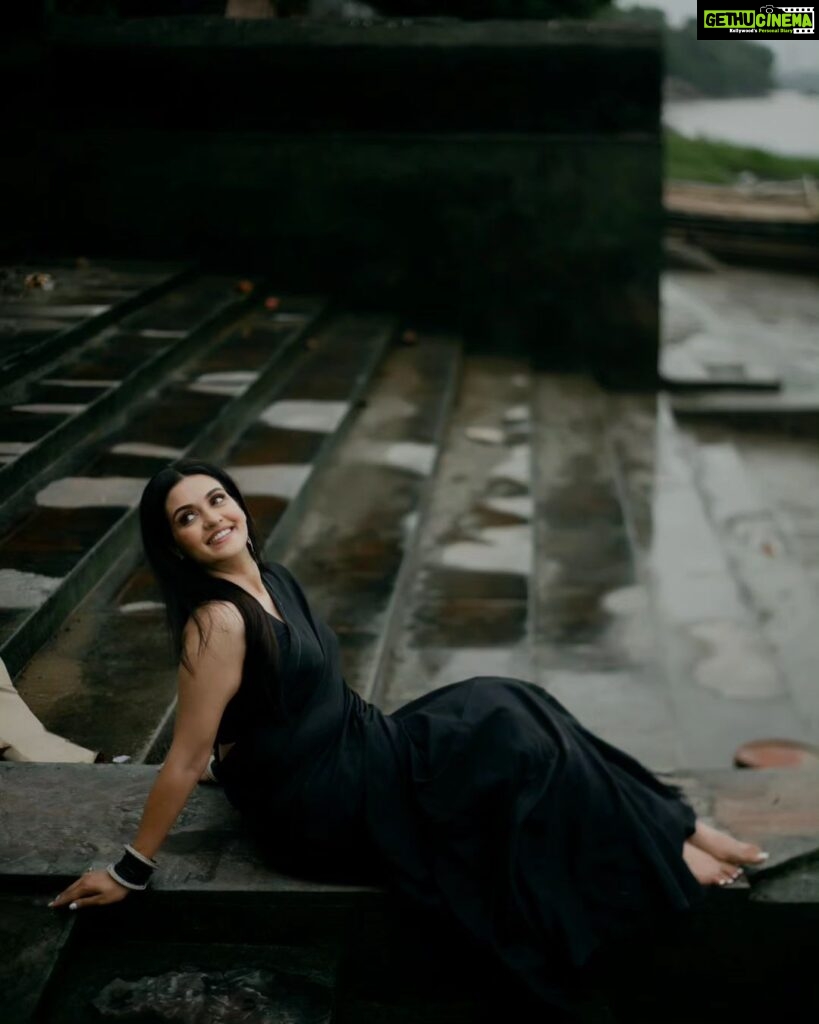 Priyanka Sarkar Instagram - #KolkataClassic ... @ami_baundule @makeupbybithikabenia @moumitasani @bhaskar5100 @abhireporting