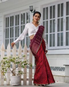 Priyanka Sarkar Instagram - ❤️🤍❤️🤍❤️ ...

@priyagopalbishoyiofficial 

@sanjibghoshphotography 

@fashiondoctor_official 

@makeupbysumanganguly 
@moumitasani