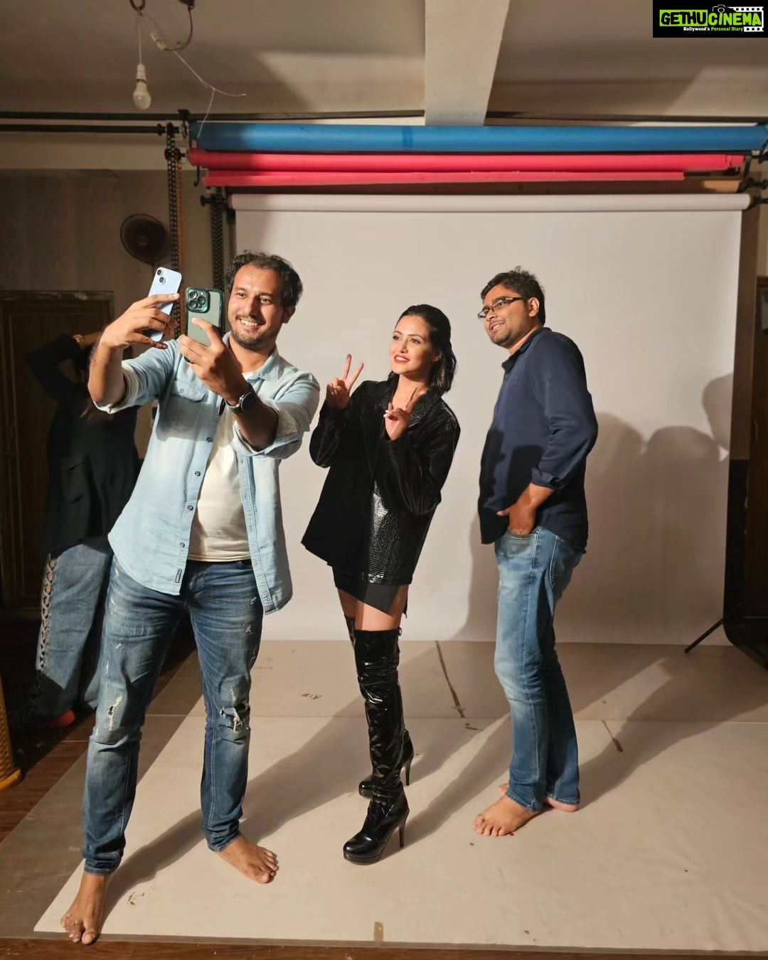 Priyanka Sarkar Instagram - #BehindTheScenes ...