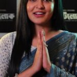 Priyanka Sarkar Instagram - সমাজের সাদা কালোর মধ্যে যে ধূসর দিকগুলো আছে, তারই গল্প বলতে এসে গেছে "ছোটলোক"! শুধুমাত্র ZEE5-এ! #ChhotolokOnZee5 #KeChhotolok #ErporKi #AroBeshiEntertainment #ZEE5 @indranee_halder | @priyankasarkarz | @gauravchakrabarty | @ushasi | @damineeb | @ushasieofficial | @loka_loknath | @joydeep0906 | @sabuj_b_positive | @tapasya_dasgupta | @soumya_cherrypix