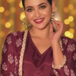 Priyanka Sarkar Instagram - Feel elegant with the modern twist. @qwomanindia Store Location: ASANSOL | BURDWAN | BERHAMPORE | BISTUPUR | CHAKDA | DURGAPUR | KRISHNANAGAR | LAKE MALL | MEDINIPUR | ROURKELA | RANAGHAT | SODPUR | SRIRAMPUR | JAYNAGAR (BIHAR) | GUWAHATI | HAZARIBAGH | PATNA. #ladiesethinicwear #qwomanspride #Q #newstyle #womensfashion #everydayfashion