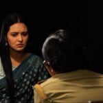 Priyanka Sarkar Instagram - রূপসার সাথে রাজার গোপন সম্পর্কের কথা কি জানতো মল্লিকা? সব জানা যাবে খুব তাড়াতাড়ি, কারণ আর মাত্র ৫ দিন পর আসছে “ছোটলোক” শুধুমাত্র ZEE5-এ! #ChhotolokOnZee5 #KeChhotolok #ErporKi #AroBeshiEntertainment #ZEE5 @indranee_halder | @priyankasarkarz | @gauravchakrabarty | @ushasi | @damineeb | @ushasieofficial | @loka_loknath | @joydeep0906 | @sabuj_b_positive | @tapasya_dasgupta | @soumya_cherrypix