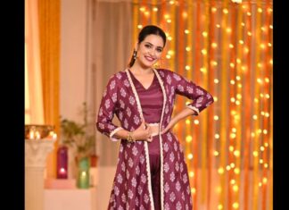 Priyanka Sarkar Instagram - Wearing @qwomanindia @somnath_roy_photography @fashiondoctor_official @makeupbysumanganguly @moumitasani