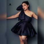 Priyanka Thimmesh Instagram – 🖤✨

#blacklove 

Photography @vkey21 @blackbox_mediacorp
Costume @thoran_by_zayi
Stylist @zohibzayi
Make up @iglambeautystudiochennai
 Special thanks to @jesufeast_12 @ameerkbasheer @adam__zamar

@iampriyankaathimmesh #priyankathimmeshofficial #priyankathimmesh