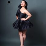 Priyanka Thimmesh Instagram – 🖤✨

#blacklove 

Photography @vkey21 @blackbox_mediacorp
Costume @thoran_by_zayi
Stylist @zohibzayi
Make up @iglambeautystudiochennai
 Special thanks to @jesufeast_12 @ameerkbasheer @adam__zamar

@iampriyankaathimmesh #priyankathimmeshofficial #priyankathimmesh