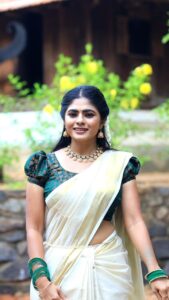 Priyankha Masthani Instagram - Kerala Saree🤩
Makeover:- @rashi__makeupartist 
Vc:- @colorgram.photography 

 #onam #onam2023 #onamcelebration #priyankhamasthani #priyankha #villagegirl #salemponnu #masthani #priyanka #mastani #keralasaree #malar