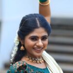 Priyankha Masthani Instagram - Onam vibe with Varma bgm🤩 Makeover @rashitha2605 Vc @colorgram.photography . . #onam #jailer #varma #dance #makeup #photography #festival #saree #bgm #celebratewithshorts #onam #onam2023 #onamcelebration #priyankhamasthani #priyankha #villagegirl #salemponnu #masthani #priyanka #mastani #engeenpunnagai #taalsetaalmila #jailer #jailerbgm #varmabgm #jailervarmadance #taalsetaalremix