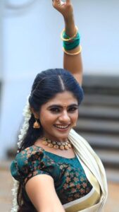 Priyankha Masthani Instagram - Onam vibe with Varma bgm🤩
Makeover @rashitha2605
Vc @colorgram.photography
 .
.
#onam #jailer #varma #dance #makeup #photography #festival #saree #bgm #celebratewithshorts #onam #onam2023 #onamcelebration #priyankhamasthani #priyankha #villagegirl #salemponnu #masthani #priyanka #mastani #engeenpunnagai #taalsetaalmila #jailer #jailerbgm #varmabgm #jailervarmadance #taalsetaalremix