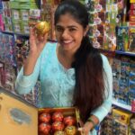 Priyankha Masthani Instagram – Sivakasi Crakers 2023 | 85% தள்ளுபடி சிவகாசி பட்டாசு | ₹2000 போதும் order செய்ய | Siva traders

For orders :-
call or WhatsApp,
9342352432
7708916530
6369024030
9943743866

Any enquires:-
@dineshrocky_003

Siva Traders Crakers Shop:-
Booking website:-
https://sivakasiqualitycrackers.in/

Full video link in Bio👆🏻