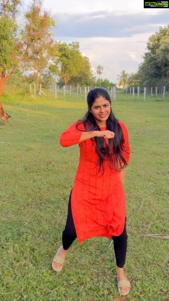 Priyankha Masthani Instagram - தன்னந் தனிச்சிருக்க தத்தளிச்சு தான் இருக்க… உன் நினைப்பில் நான் பறிச்சேன் தாமரையே… Omalur, Salem district.