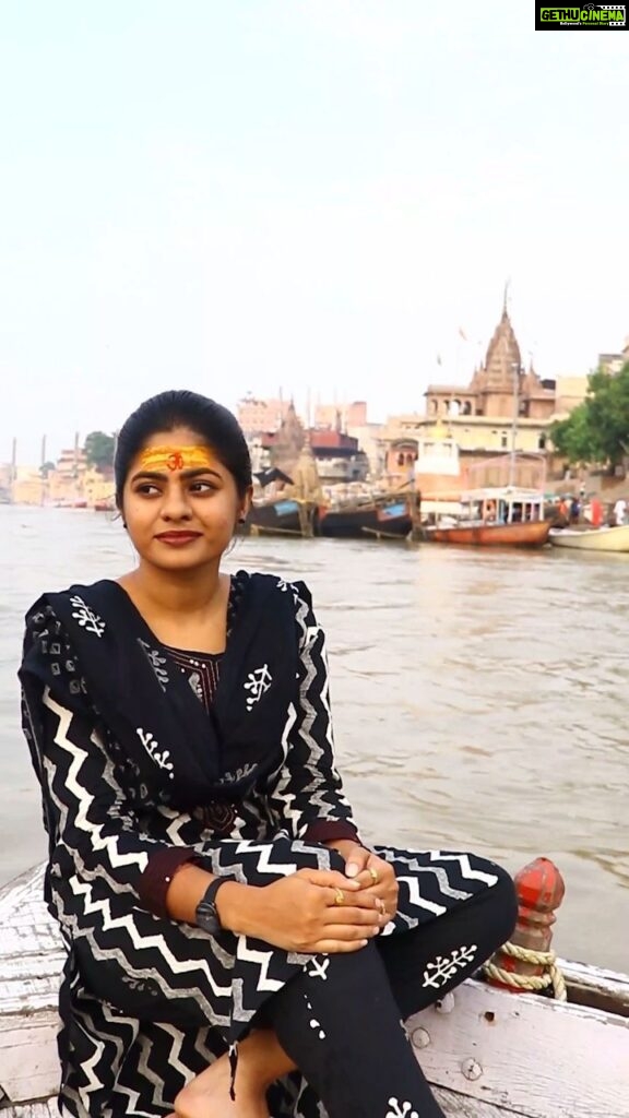 Priyankha Masthani Instagram - It's really a different experience in Kasi🥰 Full video link in Bio... Outfit:- @_vastiram_ Vc:- @ajay_clickers___photography_ Travel arranged by @salemsstravel ..thanks for giving this peaceful vibe... Kashi, Varanasi
