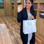 Priyankha Masthani Instagram - Oru purchase ah potachi!! Follow @lakshmikrishna_naturals @lakshmikrishna_feedbacks @lakshmikrishna_naturals @lakshmikrishna_feedbacks Shops available on Chennai, Coimbatore, erode, Salem, Tirupur, hosur, Bangalore ❇️Hair oil - reduce hairfall & volumizing hair length ❇️Biotin gummies - clinically proven hair stronger & thicker ❇️Forehead gel - helps to hair growth ❇️Hair growth serum - helps to root hair growth & stronger ❇️Conditioning shampoo - moisture & de tangle the hair ❇️Anti frizz hair serum - reduce frizz your hair Orders kindly follow lakshmikrishha insta page And DM or Call 8447690898 9090903014 Whatsup 9361503644 9344569982 PR: @shoutout_campus Salem, Tamilnadu