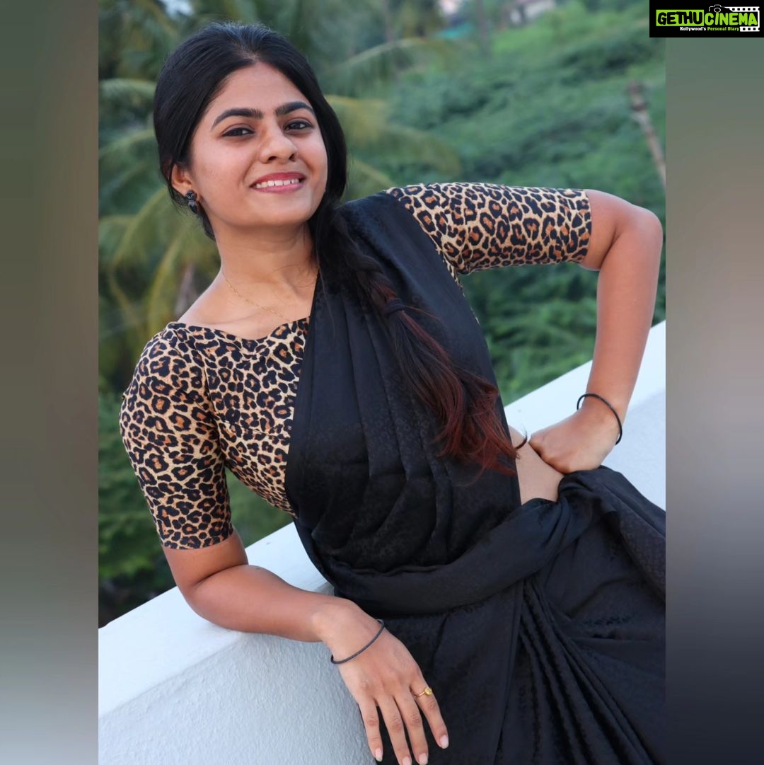 Priyankha Masthani Instagram - விழி மூடிய இரவில், பகல் வெளிச்சம் அவன் நினைவுகள்!