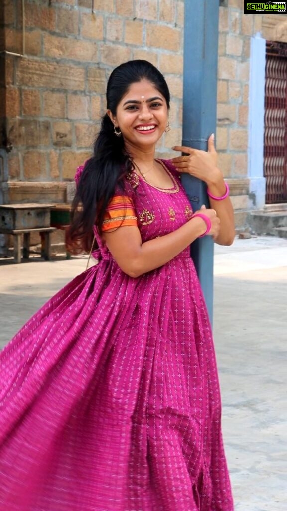 Priyankha Masthani Instagram - This bgm🥰 Outfit:- @atc.garments Selam Tamilnadu India