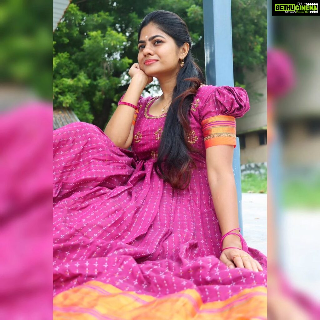 Priyankha Masthani Instagram - 🤍🤍🤍🤍 Outfit:- @atc.garments #priyankhamasthani #priyankha #villagegirl #salemponnu #masthani #priyanka #mastani