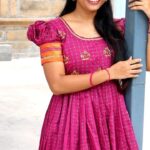 Priyankha Masthani Instagram - பேச்சி அம்மன் கோவில் சாமி பேப்பர் சாமி ஆனது என்ன❣️ Outfit:- @atc.garments #priyankhamasthani #priyankha #villagegirl #salemponnu #masthani #priyanka #mastani #oruvaartha #Nayantara #sarathkumar #pechiammankovil #oruvarthakeka #oruvarthasolla #onesidelove Omalur, Salem district.