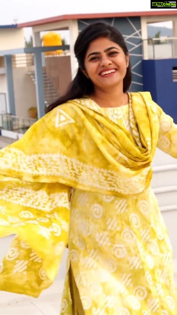 Priyankha Masthani Instagram - உன்ன பார்த்ததும் வழியோரமா… Outfit:- @_vastiram_ #thedikattika #priyankhamasthani #priyankha #villagegirl #salemponnu #masthani #priyanka #mastani #iruthisutru Selam Tamilnadu India