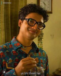 Priyanshu Painyuli Instagram - Hamari Mummy ne aaj yaad dilaya ki teen saal ho gaye release ko aur teesre ka intezaar lamba ho raha hain. Hum bas muskuraye aur kaha.. Yeh bhi ___ ___ 😊
#3yearstomirzapuronprime