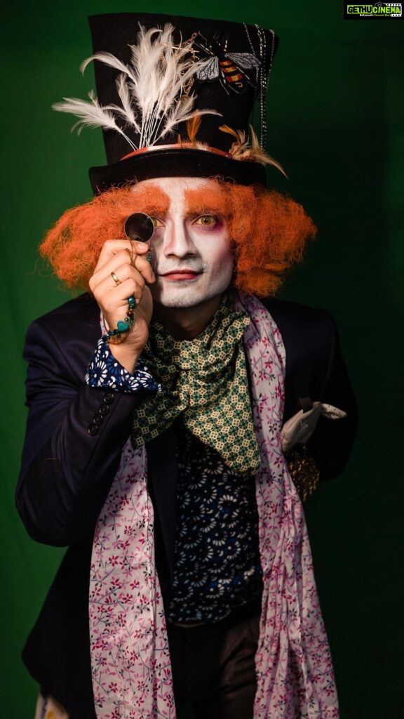 Priyanshu Painyuli Instagram - “Yes, yes, but you would have to be half-mad to dream me up.” — Mad Hatter HMU and Wardobe for @priyanshupainyuli by @mansimao Photography @portraitsbybalvindersingh #halloweenseries #aliceinwonderland #madhatter