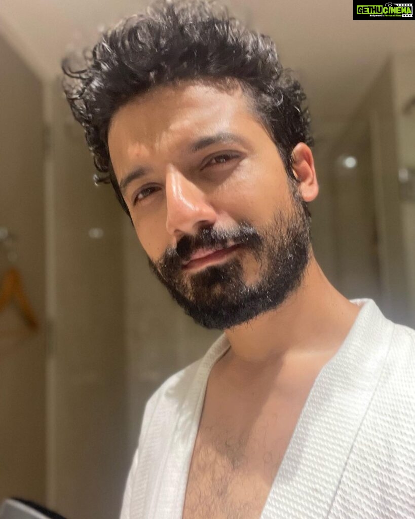 Priyanshu Painyuli Instagram - When I had good facial hair for Major Ram.. Should I keep it often ? Yes - No ? #pippaonprime