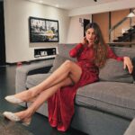 Puja Gupta Instagram - Gulaboooo…. Zara itrr gira do 🥀 👗outfit @chhavviaggarwalofficial 📿Jewellery @golecha_jewels @lifestyleasiaindia @michaelkors Mumbai, Maharashtra