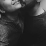 Punit Pathak Instagram - Jachta hi nahi, aankhon mein koi Dil tumko hi chaahe toh kya kijiye @punitjpathakofficial I Sixth Sense You 🖤 . . . . . . #psenitak #love #couple #fun #happy #forever Mumbai, Maharashtra