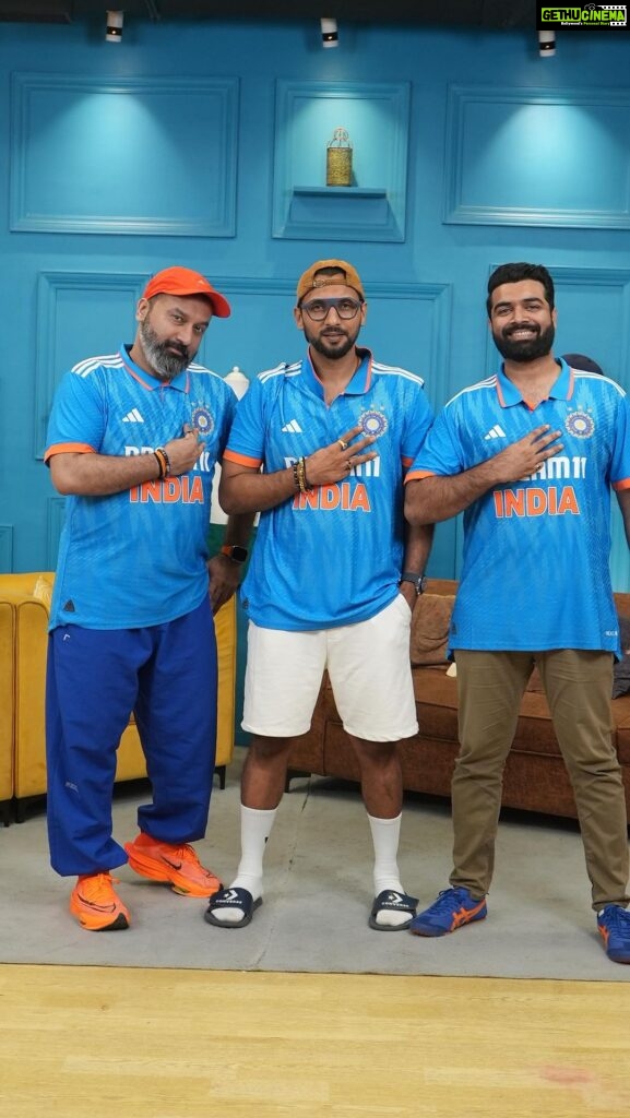 Punit Pathak Instagram - Hum 3 kare, 3 ka dream! Kya aap bhi chahte hai ki INDIA jeete #iccworldcup2023 !?! . @ballsnbails @utkarshnaithani @yashthakuryt . #3kadream #impossibleisnothing #india #cricket #teamindia