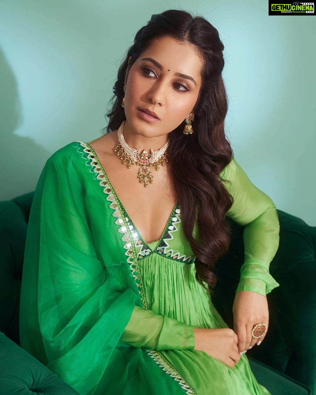 Raashi Khanna Instagram - One happy 🦜 For the muhurat of #telusukada Outfit- @harshitasinghviofficial Jewelery: @studiogulabiindia @offbeatmediain Juttis- @houseofvian Styled by @sukritigrover Styling Team- @vanigupta.23 @bitofbash Makeup by @makeupbyshefali.s Hair by @vhairforu Photographer: @ishan.n.giri Team: @ehnacingmoments @louis_prashanth