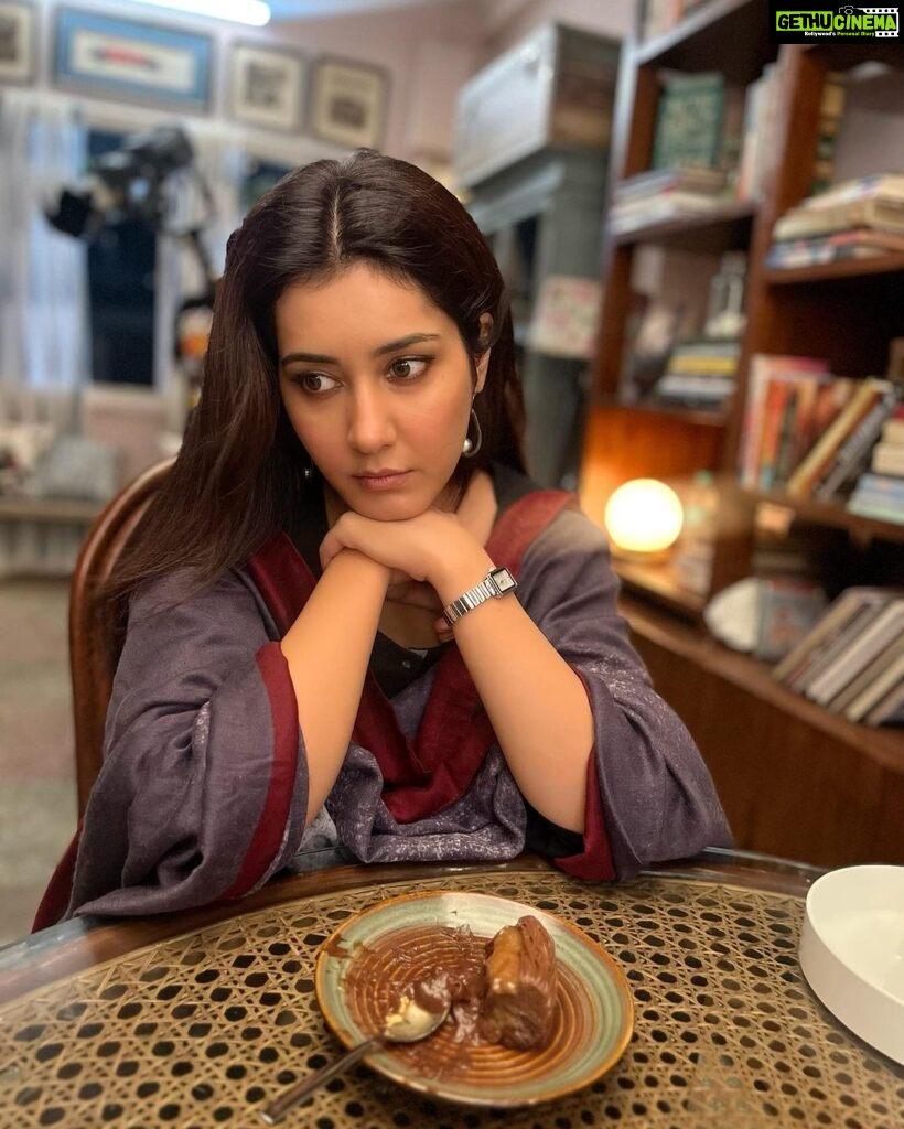 Raashi Khanna Instagram - When you love dessert but then the guilt hits you hard.! #dessertlover 🤪