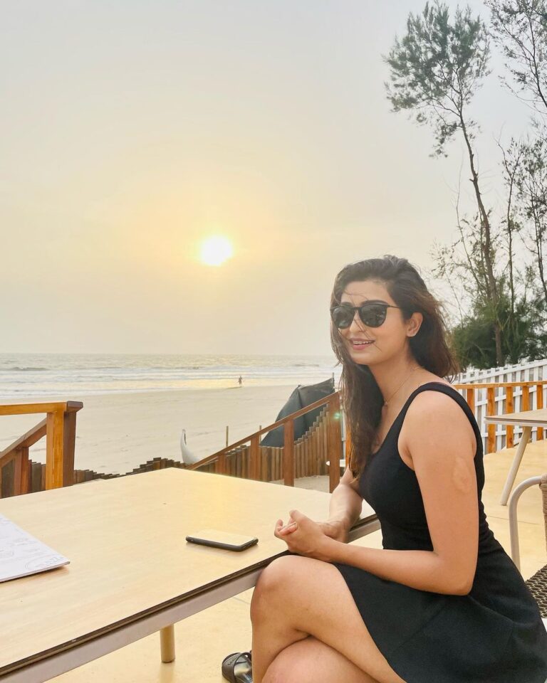 Rachel David Instagram - sun is setting while a star is rising // 🌟 . . . Get it? Goa