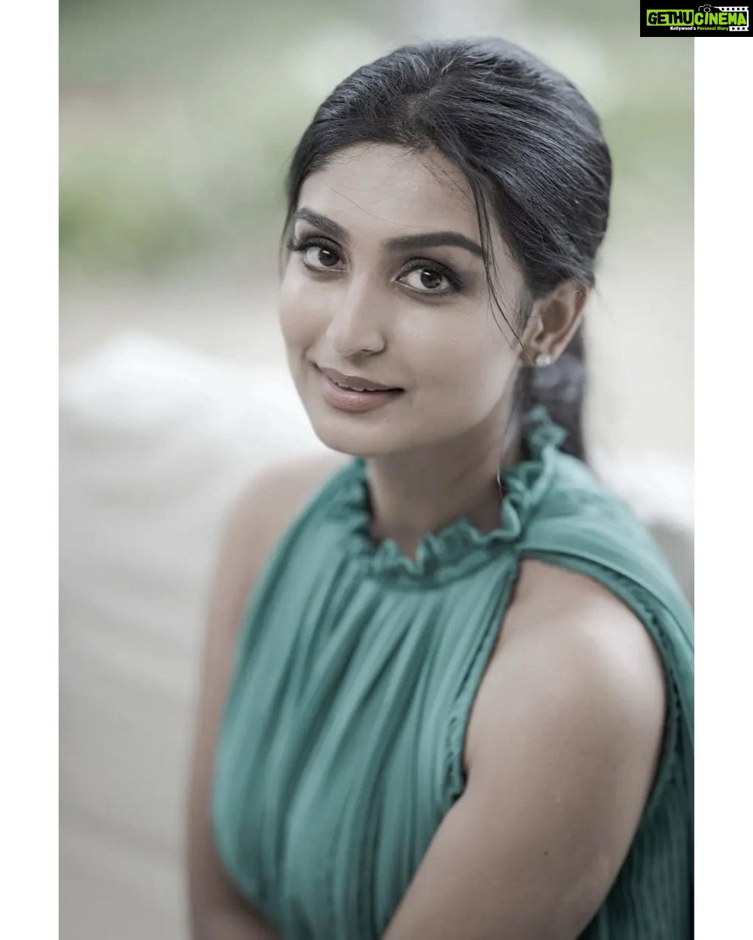 Rachel David Instagram - A walking talking Christmas tree 🎄// . . 📸 @rejibhaskar_ Hair & makeup @makeupandhairbysagallya Stylist @styled_by_gk Outfit @_susan_lawrence_