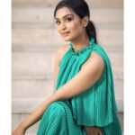 Rachel David Instagram - ‘Tis the season to feel Christmassy 🎄 . . Photographer @rejibhaskar_ Hair & make up @makeupandhairbysagallya Styling @styled_by_gk Outfit @_susan_lawrence_