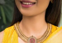 Rachel David Instagram - // 2 . . . Jewellery: @amaera_jewels Saree: @ektha.prescilajosephchungath Styling, Makeup: @shimmerme.co Venue: @farmhousesocial Photography: @nevinphilipphotography