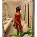 Rachel David Instagram - painting the town red // 💄