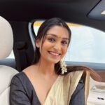 Rachel David Instagram - ready for round 2? // 🌼 . . . Happy Onam fam 🌺