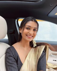 Rachel David Instagram - ready for round 2? // 🌼
.
.
.
Happy Onam fam 🌺