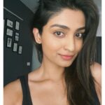 Rachel David Instagram - but first let’s take a dozen selfies before we shoot an audition tape coz it’s priority 🐣 // . . .