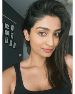 Rachel David Instagram - but first let’s take a dozen selfies before we shoot an audition tape coz it’s priority 🐣 // . . .