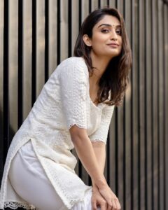 Rachel David Instagram - 🕊️
.
.
.
Photographer @kiransaphotography 
Hair & makeup @makeupbywanshazia 
Outfit @h.ouseofaruba