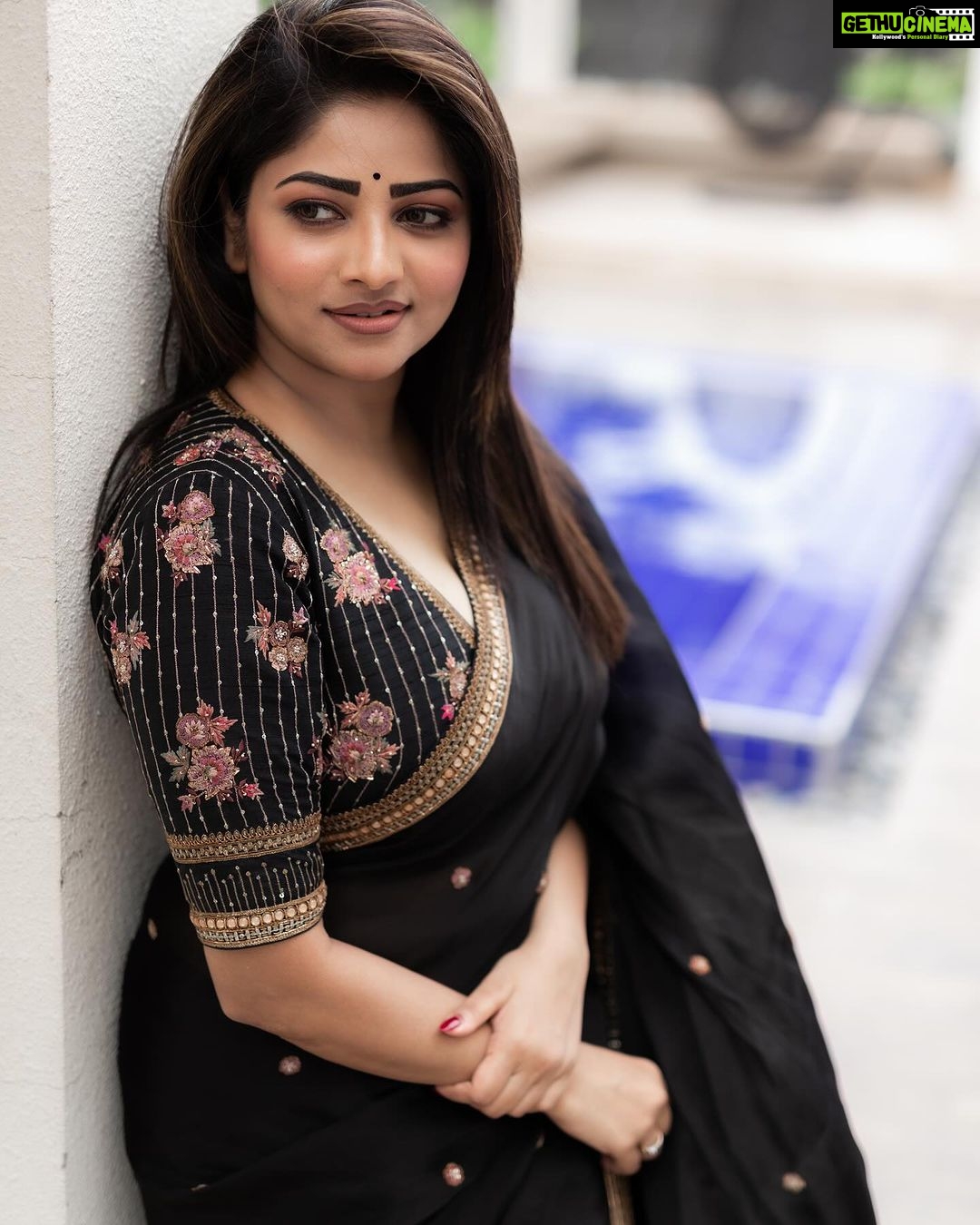 Actress Rachita Ram HD Photos and Wallpapers November 2023 - Gethu Cinema