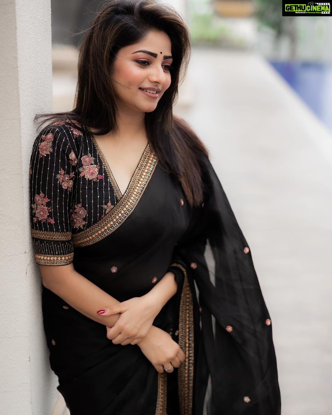 Rachita Ram Latest HD Pictures and Wallpapers - NatoAlpabet | Beauty smile,  Cute beauty, Beauty full girl