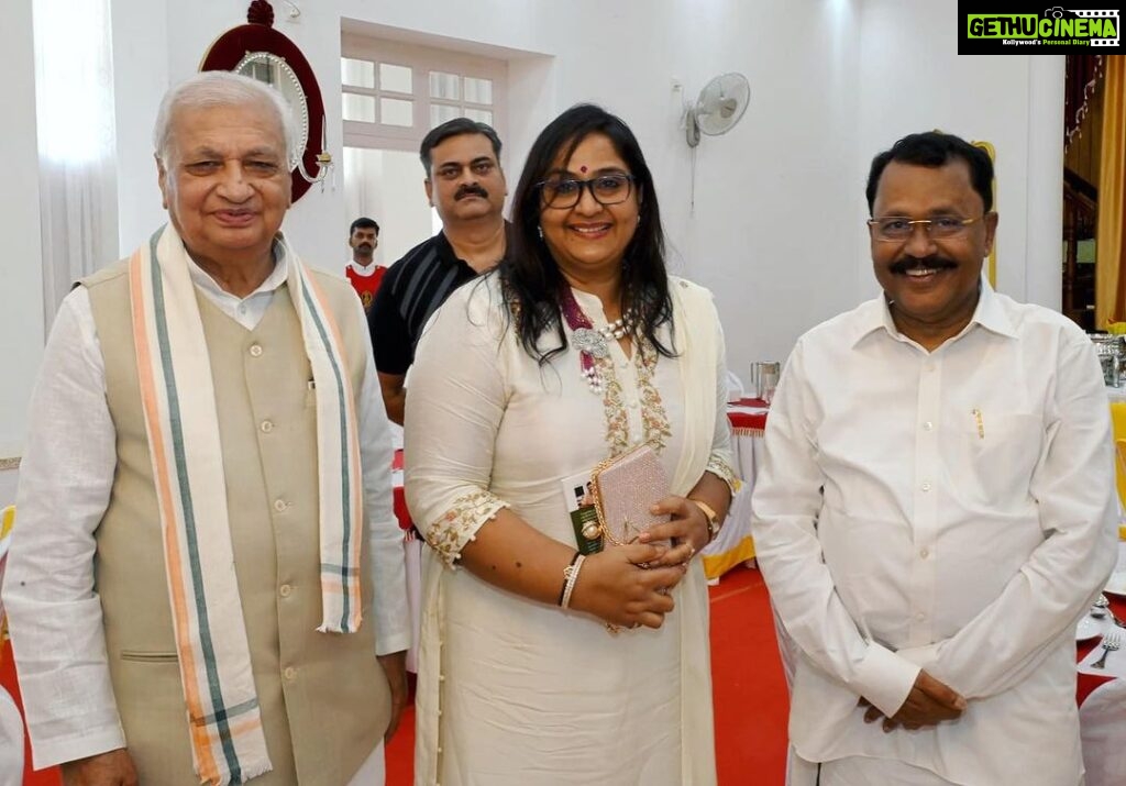 Radha Instagram - Yesterday I got this beautiful opportunity to meet our Kerala Governer Arif Mohammad Khan Ji and Goa Governer Shri P.S. Sreedharan Pillai Ji. While Arif Ji spoke about all beliefs and thoughts about all religions in world Pillai Ji who has already published more than 100 books involved us in topics of literature, I Was totally awestruck by the deep knowledgable conversations we had. Thank you universe for this memorable moment of meeting these two great people together 🕊️🕊️
