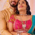 Radhika Muthukumar Instagram - #sidvi ❤️ . . . . #dochutkisindoor #siddhivinayak #nazarantv #love #sidvi #dochutkisindoor #radhikamuthukumar #sshubamdipta #trendingsongs #trendingreels #bollywoodsongs Mumbai, Maharashtra