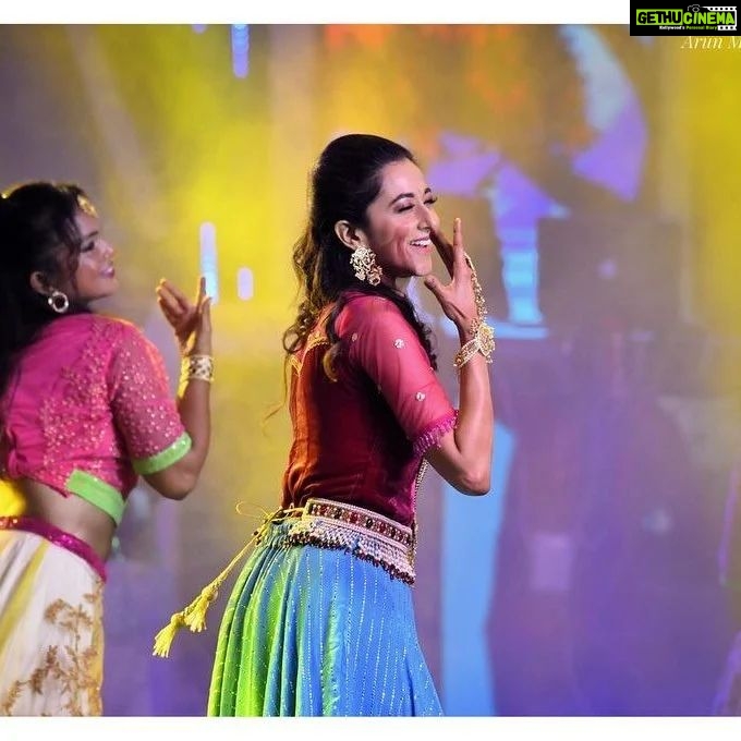 Radhika Narayan Instagram - Dance, my first love! This was for Yuva Dasara 2023. What an incredible experience!! Thank you Mysuru! β€οΈπ #throwback Outfit: @laxmikrishnaofficial Choreography: @anil_kumar_choreographer πΈ: @arunmysur_official