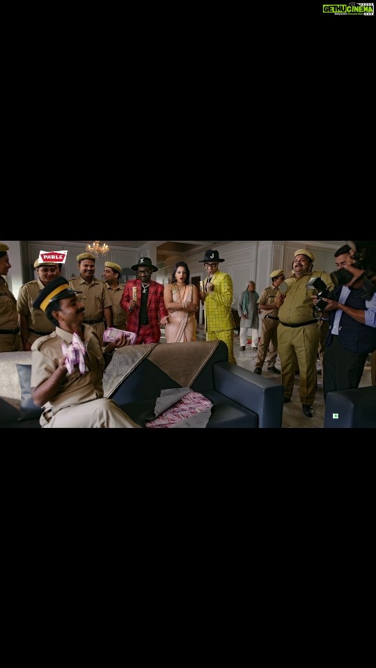 Raghav Juyal Instagram - Krackdown 2023 - sweet and salty style! Gyarah mulkon ki police humein doondh rahi hai, because Krack ka sweetness aur Jack ka saltiness saath jab aaye, baat ban jaaye! Are you more Jack or more Krack? Let us know in the comments.