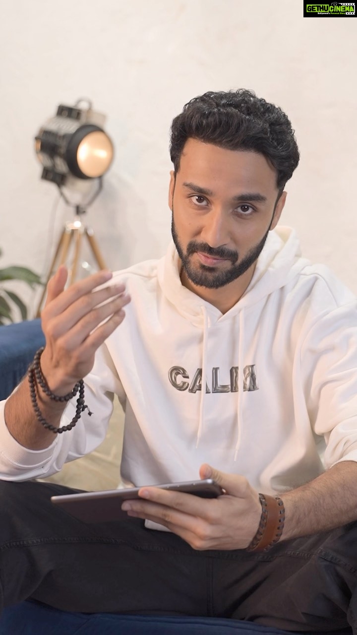 Raghav Juyal Instagram - #collaboration with @royalstagliveitlarge My excitement is over the moon 🌝 Because I got to star with Rohit, Bumrah, Surya and the World Cup Trophy in @royalstagliveitlarge’s film, thanks to the magic of #AI 🤩 You can be a part of #LargeHumaaraHai film too by following these steps: 👉🏻 Step 1: Visit the link www.RS-WC2023.com 👉🏻 Step 2: Upload your selfie and voice sample 👉🏻 Step 3: Register and submit Also, share your personalised film and stand a chance to win tickets to the ICC Men’s Cricket World Cup!* Yeh World Cup hai Large…aur #LargeHumaaraHai! *T&C apply. @instylewithaditi @kykastyle.in #GenerationLarge #RoyalStagLiveItLarge #LiveItLarge #ICC #CWC23