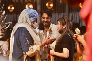 Rahman Instagram - Throwback
When my family visited me on the sets of #ganapathpart1 
@amitabhbachchan @gauaharkhan  it was a great honour working with the legend , a dream come true , and also charming Mrs Gauhar khan. 

#actorslife #bollywood #kerala #indianactress #onthesets #filmsetlife #hindifilms #love