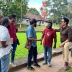 Rahman Instagram - ഇല്ല, ഒന്നും സംഭവിച്ചിട്ടില്ല...! ഇന്ന് എടുക്കുന്ന സീൻ, എനിക്ക് കാണിച്ച് തരികയാണ് സംവിധായകൻ ! 😂😂😂😂😂😜 @koyanajeem . Love working with him and his team. കൂടെ cinematograher @faizsiddik , writer @irrfanarouz and first AD @sunilkariattukara , on the sets of #1000plusbabies #augustfilms #disneyhotstar Allepey House Boat