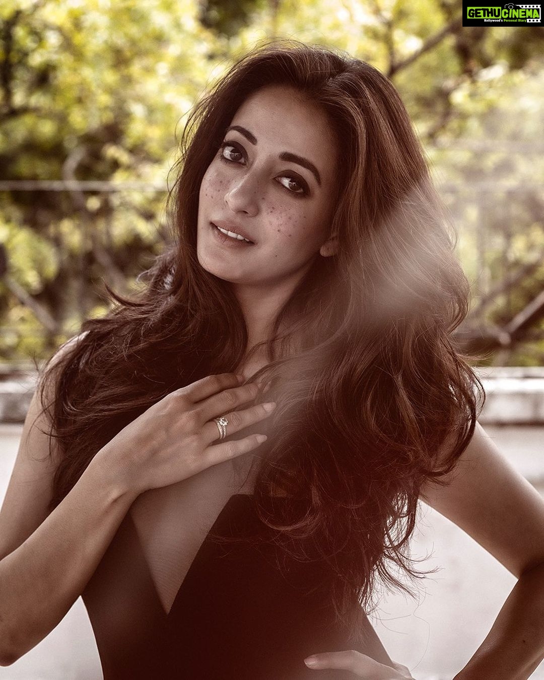 Raima Sen Instagram - #fashionblogger #fashion